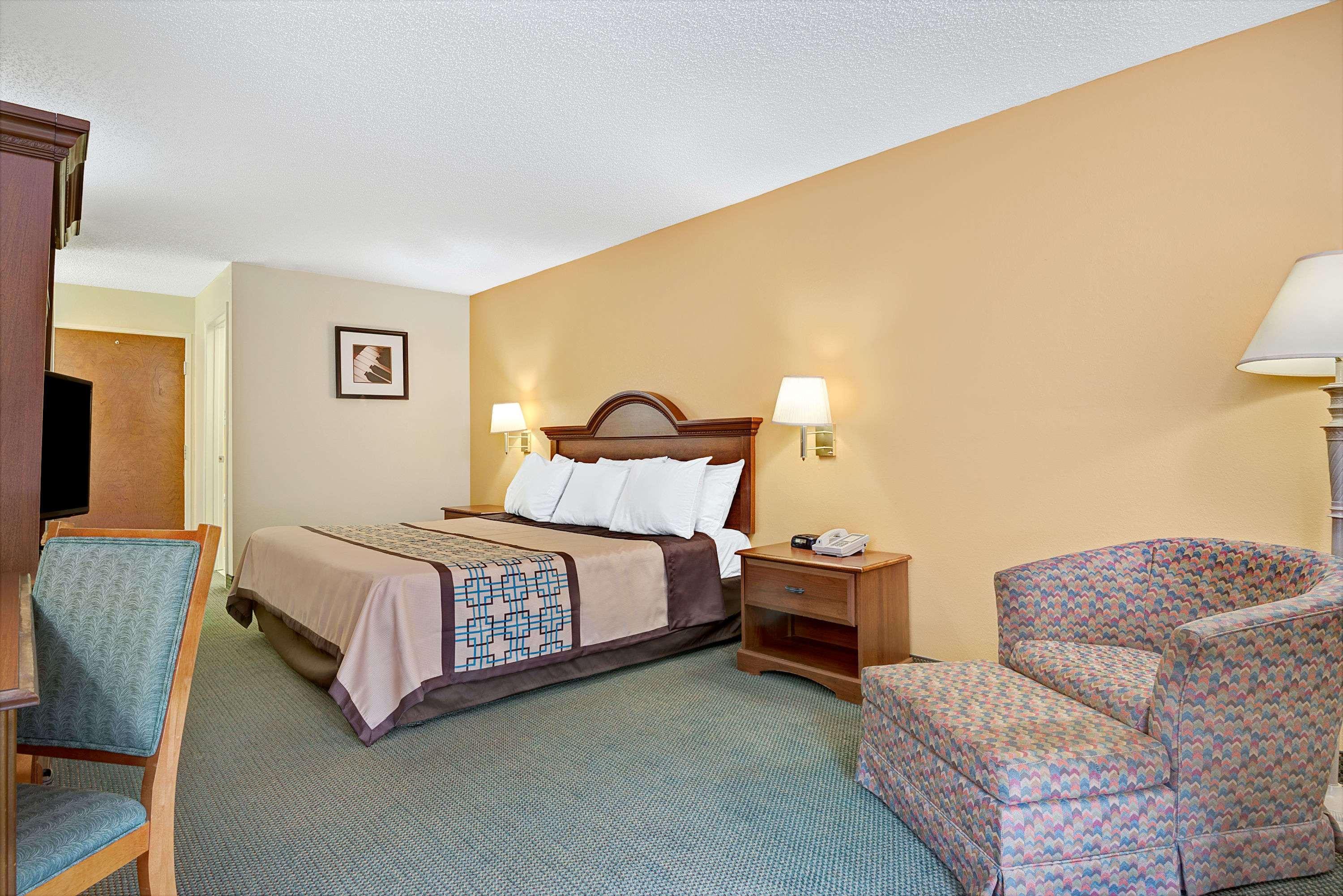 Days Inn By Wyndham Burlington East Haw River Ngoại thất bức ảnh
